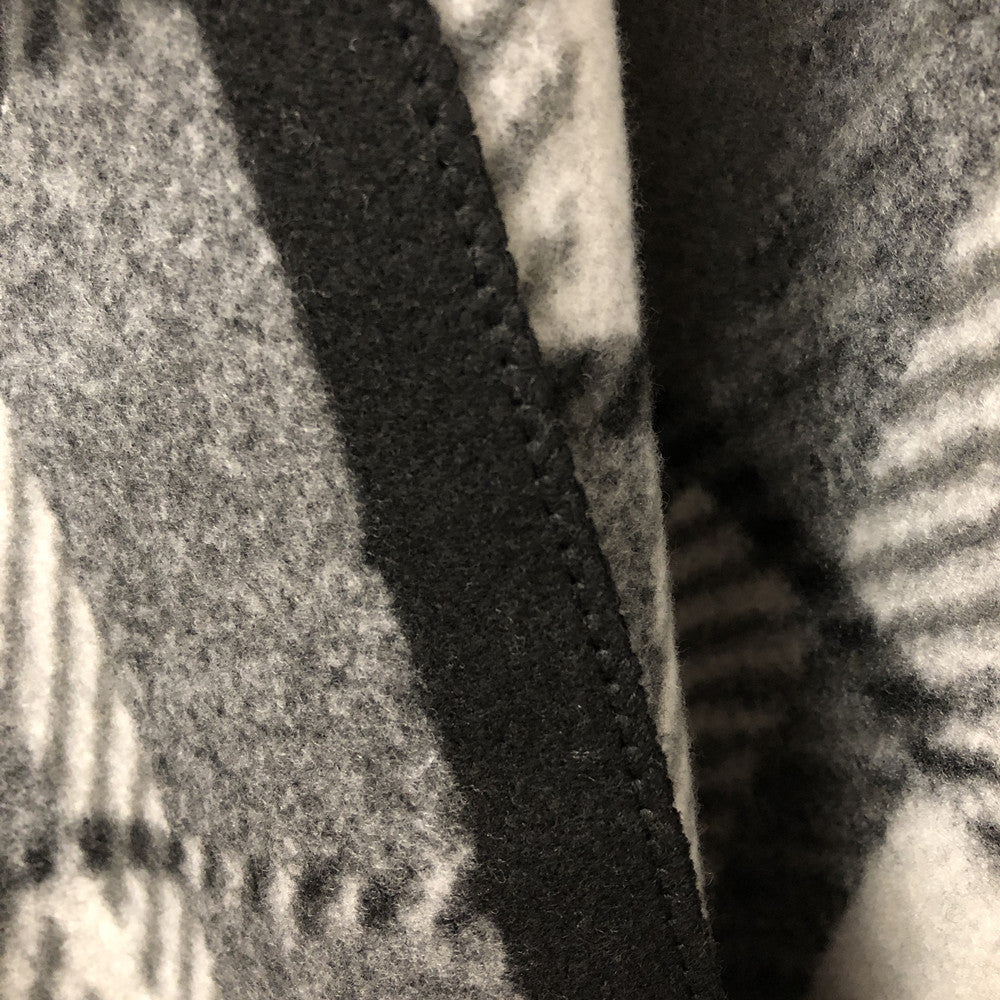 Cape - Plaid - Grey