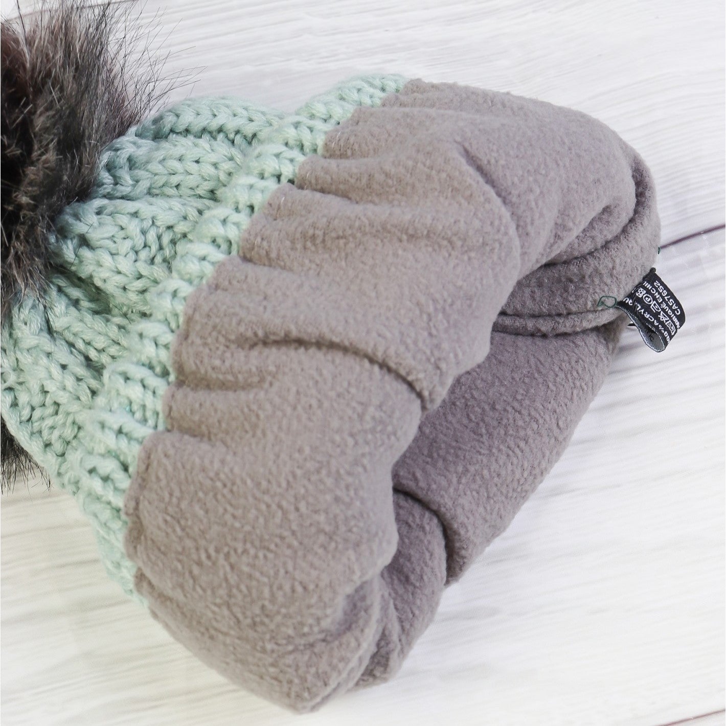 Knitted Toque - Pom Pom - Light Green