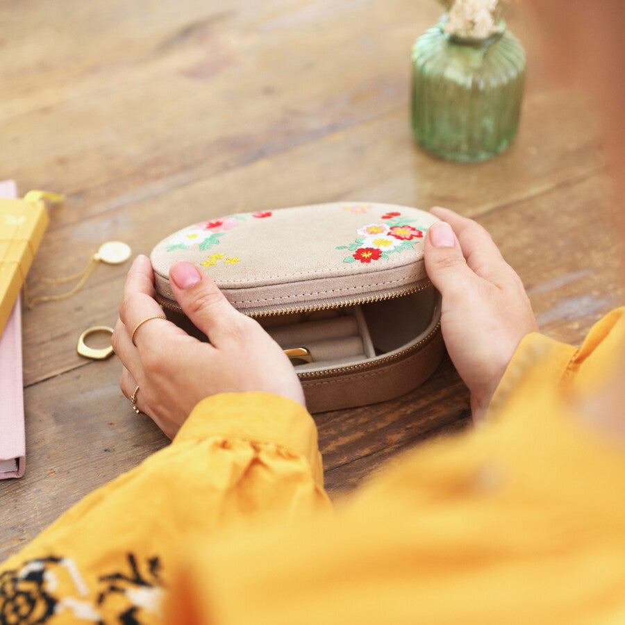 Travel Jewelry Case - Oval - Embroidered Beige