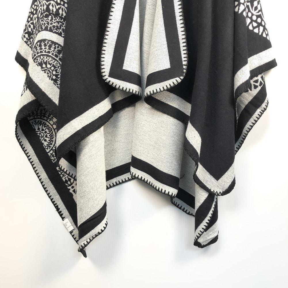 Cape - Medallion Motif - Black & White