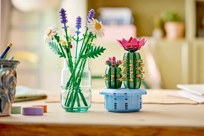 LEGO® Botanicals Flowering Cactus