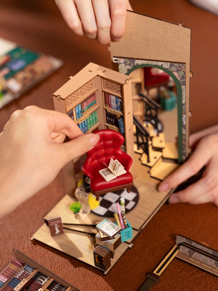 3D Puzzle Kit - Book Nook - Bookstore