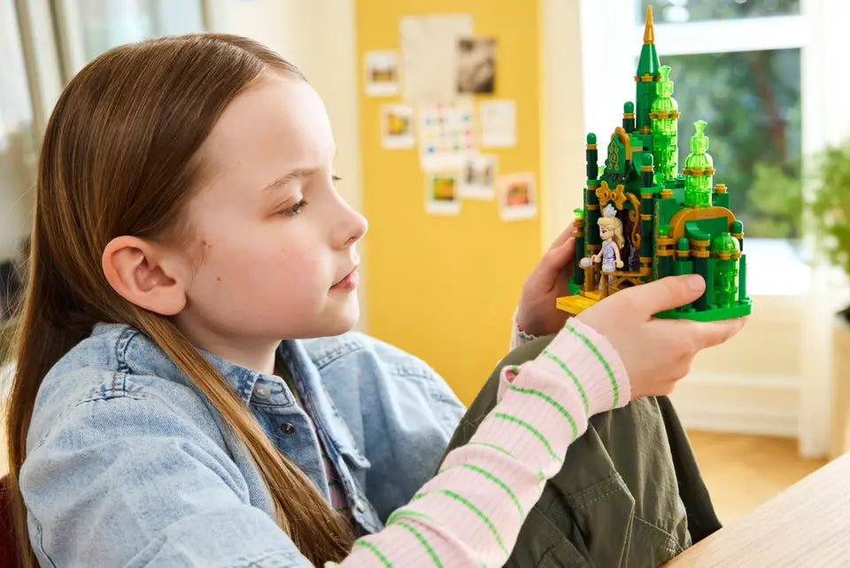 LEGO® Wicked Emerald City & Kiamo Ko Castle