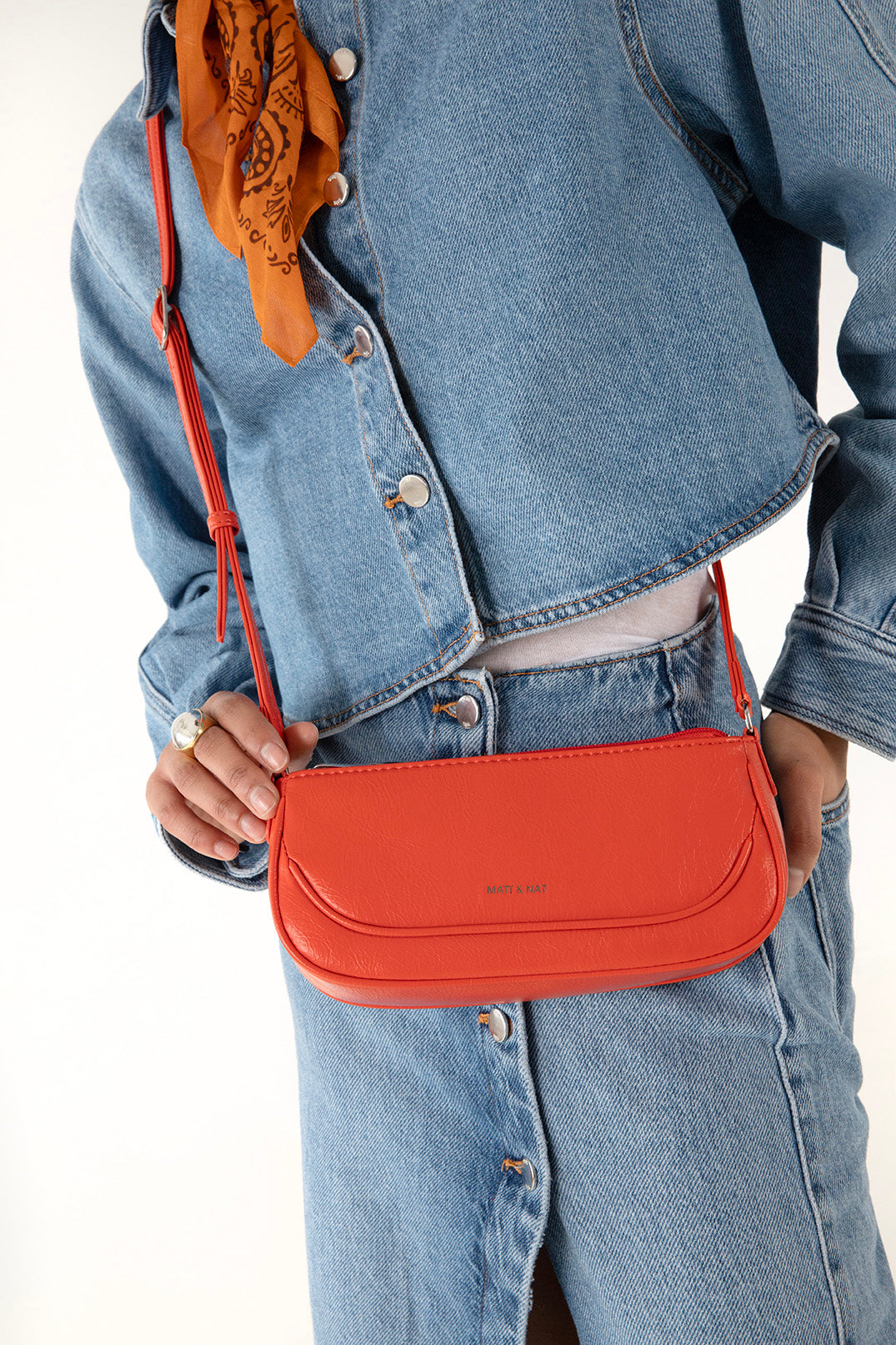 Matt & Nat - Buddy Crossbody Bag - Coffee