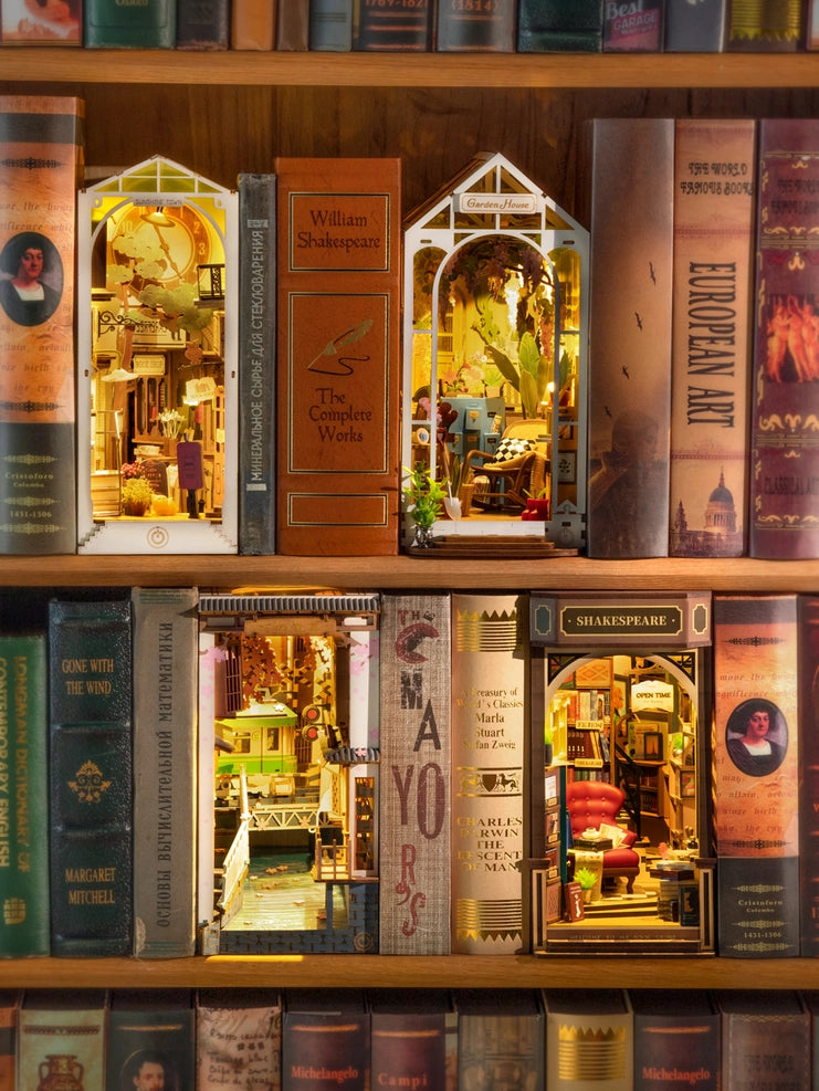 3D Puzzle Kit - Book Nook - Bookstore