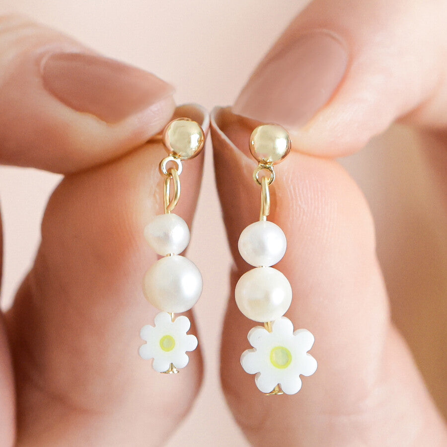 Earrings - Gold Dangle - Daisy Pearls