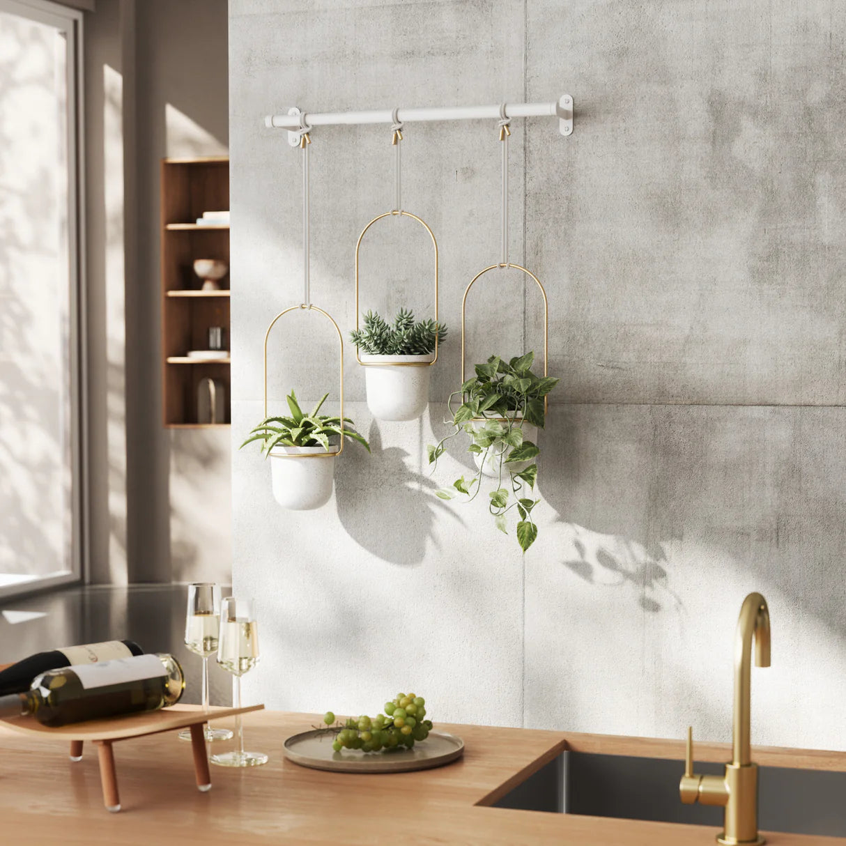 Triflora Hanging Planter - White & Gold